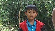 Cậu bé mồ côi Trần Phùng Thiện.