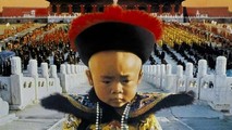 Tuổi thơ của Phổ Nghi trôi đi trong nỗi cô đơn, đói khát.