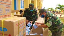 75.000 khẩu trang y tế không có chủ sở hữu được đựng trong các thùng bìa và gia cố cẩn thận