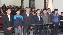 Bị cáo Bổng và các thuộc cấp hầu tòa
