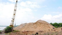 Bãi cạp cát của DNTN Thăng Long vẫn còn trơ trơ…