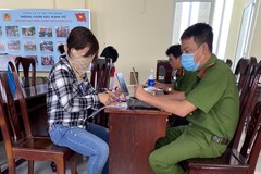 Người dân cung cấp thông tin về dự án KingLand Home City 5 tại trụ sở công an.