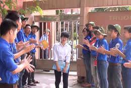 Sỹ tử hài lòng với đề thi trong ngày thi đầu tiên