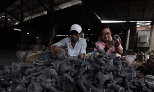 Xưởng đúc gang nhà bà Lê Thị Ngọc Mỹ phát triển lớn mạnh có sự trợ giúp từ vốn chính sách
