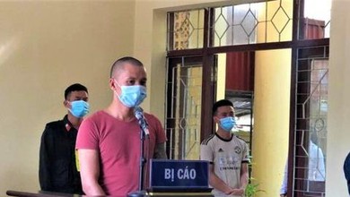Bị cáo tại tòa.