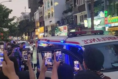 Tăng cường xử phạt hành vi không nhường đường cho xe xin vượt