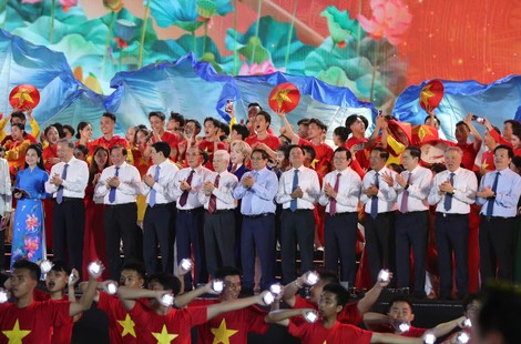 Tổng Bí thư Tô Lâm dự chương trình 'Mùa xuân thống nhất'