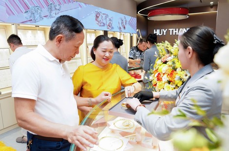 Ở Việt Nam, tâm lý “chuộng vàng” trong dân còn khá phổ biến. (Ảnh: ĐVCC)