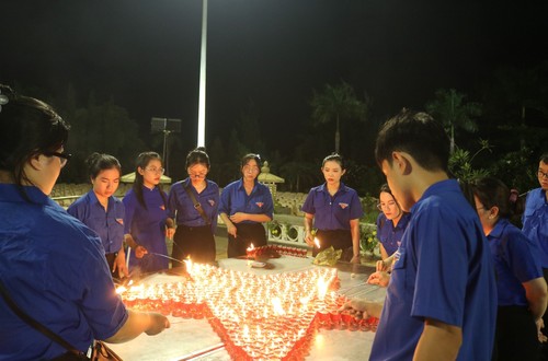Tuổi trẻ Bình Định thắp nến tri ân nhân kỷ niệm 77 năm Ngày Thương binh - Liệt sĩ 