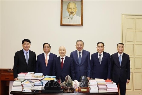 Đồng chí Tô Lâm, đồng chí Trần Thanh Mẫn được giới thiệu để bầu Chủ tịch nước, Chủ tịch Quốc hội