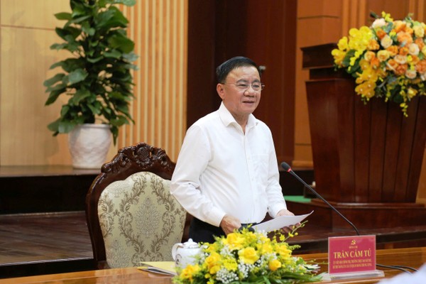 Thường trực Ban Bí thư Trần Cẩm Tú tại buổi làm việc với Ban Thường vụ Tỉnh ủy Quảng Nam. (Ảnh: Công Huy).