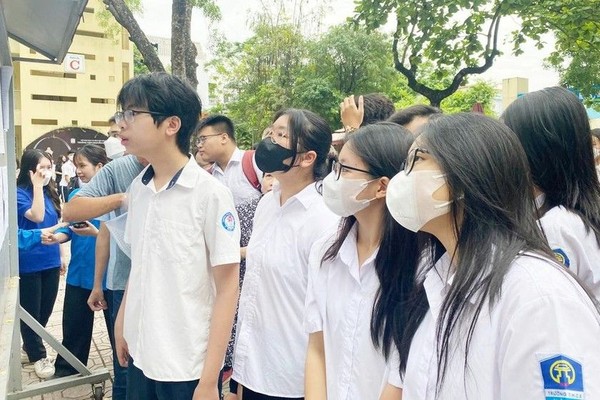 Hơn 76.000 học sinh TP HCM thi tuyển vào lớp 10