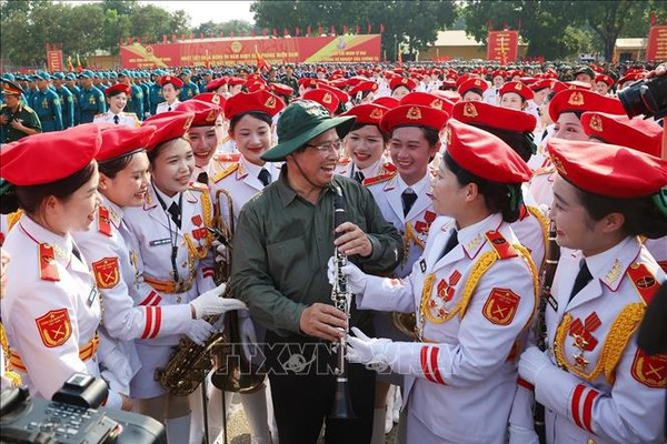 Thủ tướng Phạm Minh Chính động viên các lực lượng tham gia diễu binh, diễu hành