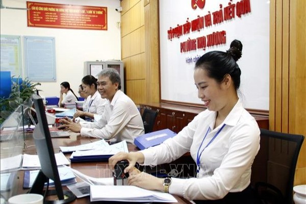 Bộ phận một cửa UBND phường Thọ Xương, TP Bắc Giang. (Ảnh minh họa: TTXVN)