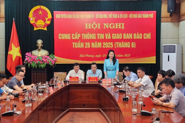 Hội nghị cung cấp thông tin và giao ban báo chí ngày 25/6.