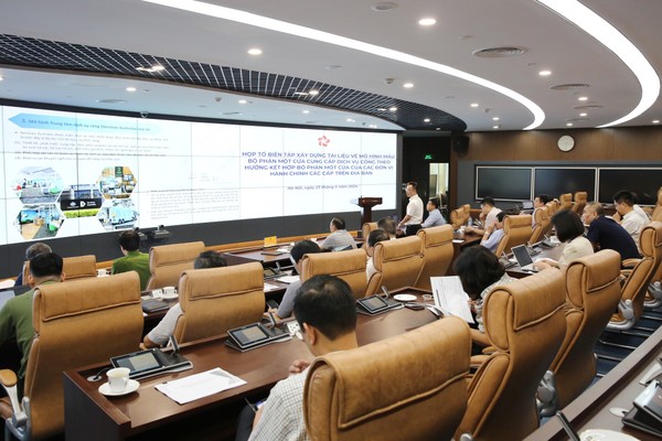 Kịp thời giải quyết thủ tục hành chính cho người dân, doanh nghiệp. (Ảnh minh họa: VGP)
