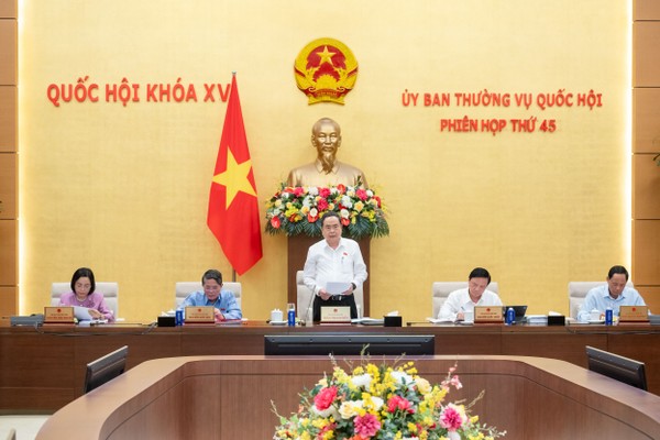 Chủ tịch Quốc hội Trần Thanh Mẫn phát biểu khai mạc Phiên họp thứ 45 của Ủy ban Thường vụ Quốc hội. (Ảnh trong bài: quochoi.vn)