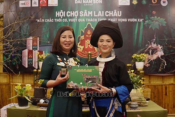 Sản phẩm OCOP của công ty chị Kha Thị Hanh được tỉnh lựa chọn trưng bày tại các hội chợ. (Ảnh: baolaichau.vn)