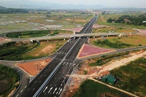 Mục tiêu hoàn thành, bảo đảm đạt 3.000 Km đường cao tốc trong năm 2025. (Ảnh minh hoạ).