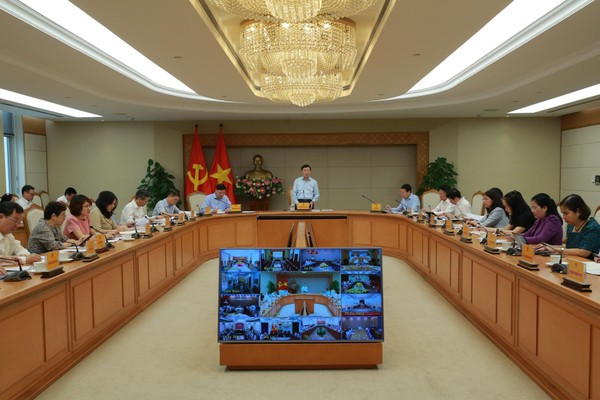 Phó Thủ tướng Trần Hồng Hà yêu cầu phân định rõ các trường hợp được thỏa thuận và các trường hợp Nhà nước bắt buộc thu hồi đất. (Ảnh: VGP)