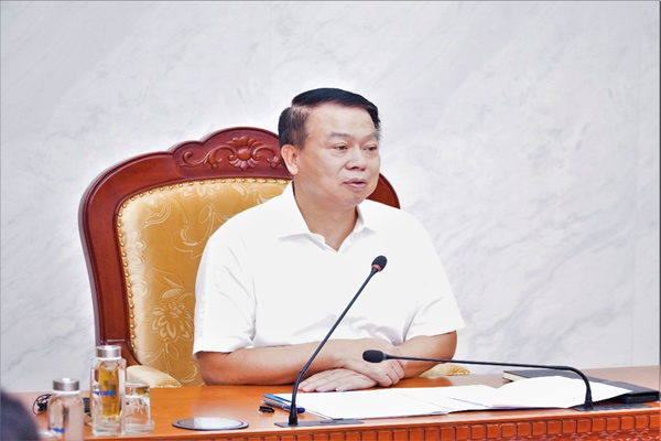 Thứ trưởng Bộ Tài chính Nguyễn Đức Chi chủ trì.