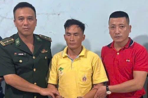 Bắt giữ đối tượng truy nã khi nhập cảnh qua Cửa khẩu Cầu treo