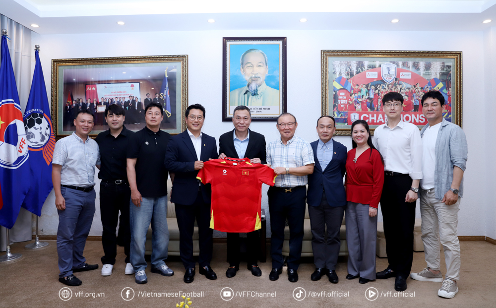 Ông Park Hang Seo dẫn đầu đoàn LĐBĐ Hàn Quốc thăm và làm việc với VFF