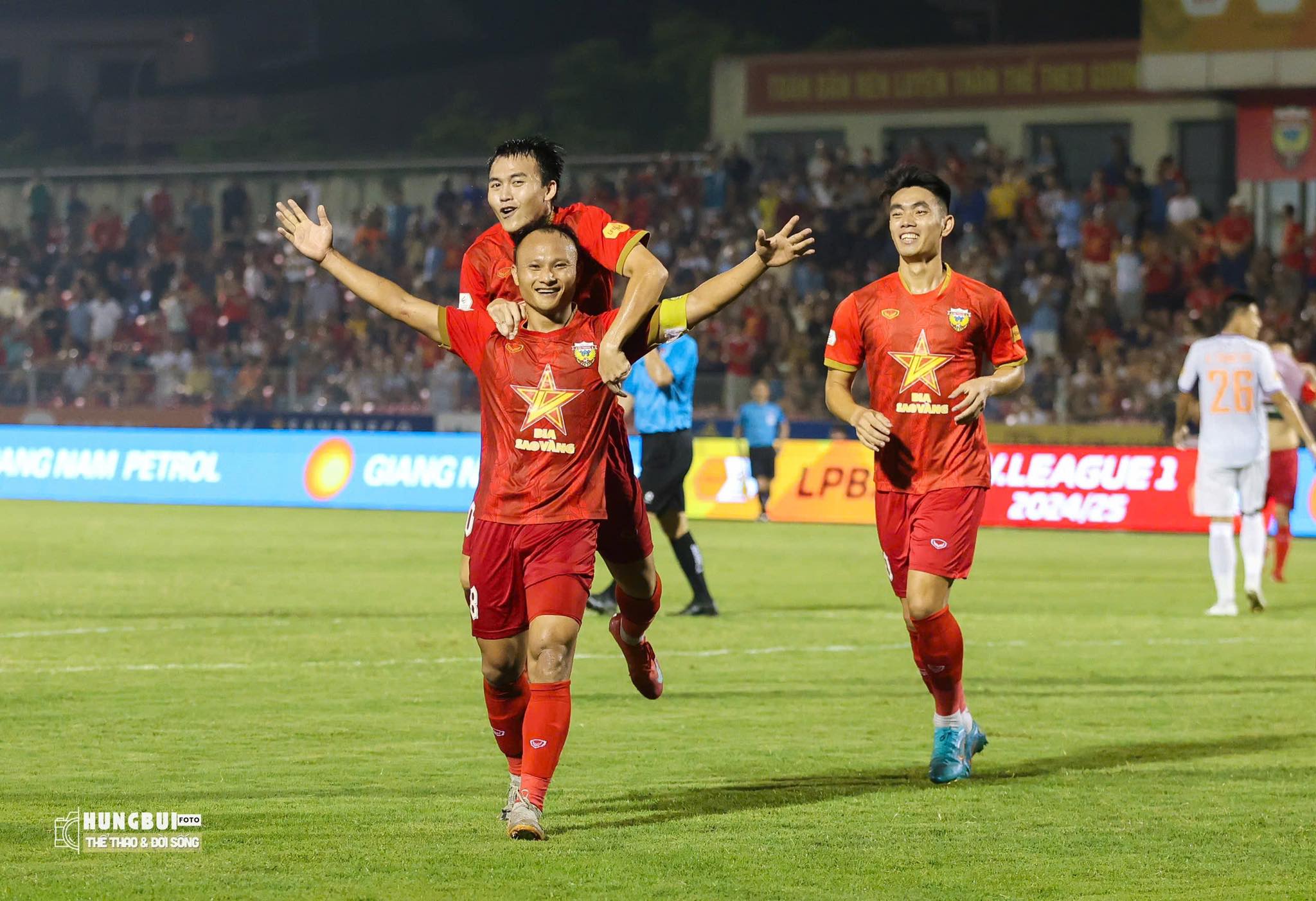 Hồng Lĩnh Hà Tĩnh 'lầm lũi' tiến bước