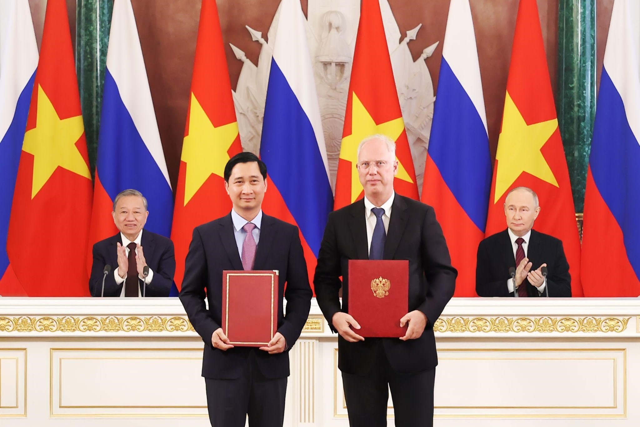 VNVC ký thoả thuận hợp tác chiến lược với Quỹ Đầu tư trực tiếp Nga (RDIF)