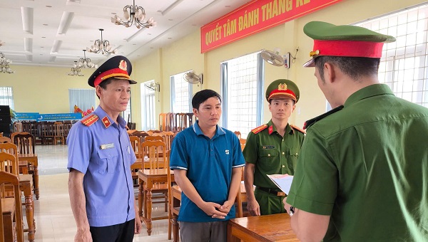 Khởi tố, bắt tạm giam chủ tịch một hợp tác xã ở Quảng Bình tham ô tài sản