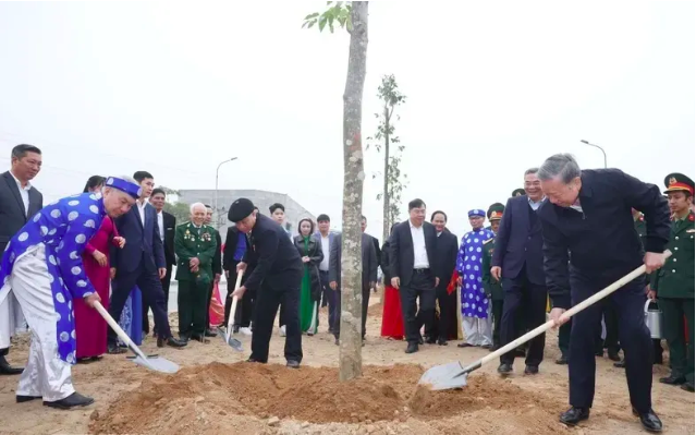 Tổng Bí thư Tô Lâm dự Lễ phát động "Tết trồng cây đời đời nhớ ơn Bác Hồ" Xuân Ất Tỵ năm 2025 tại Hưng Yên