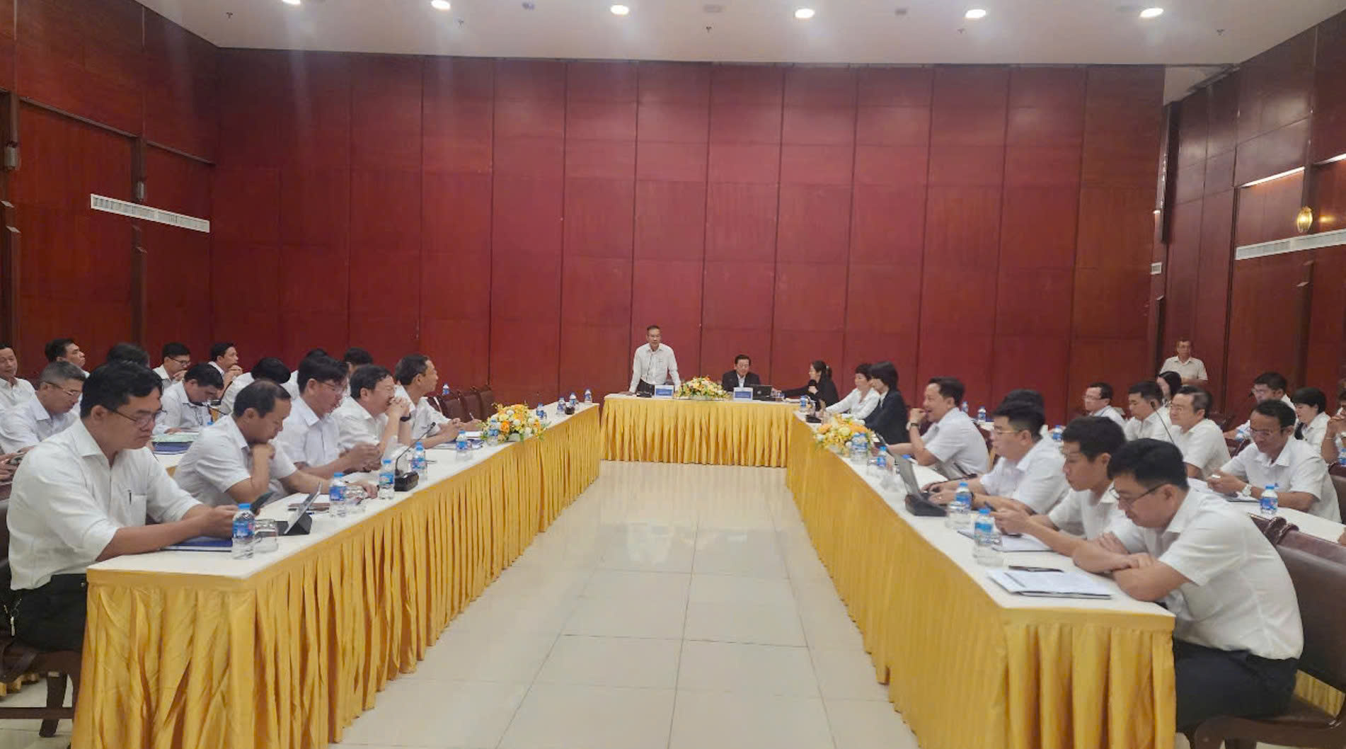 EVNHCMC: Tổ chức Hội thảo tư vấn pháp luật giải quyết tranh chấp hợp đồng mua bán điện