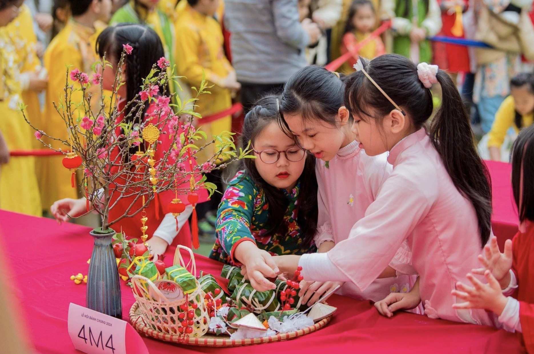 Học sinh nhiều địa phương đồng loạt đi học trở lại sau kỳ nghỉ Tết Nguyên đán