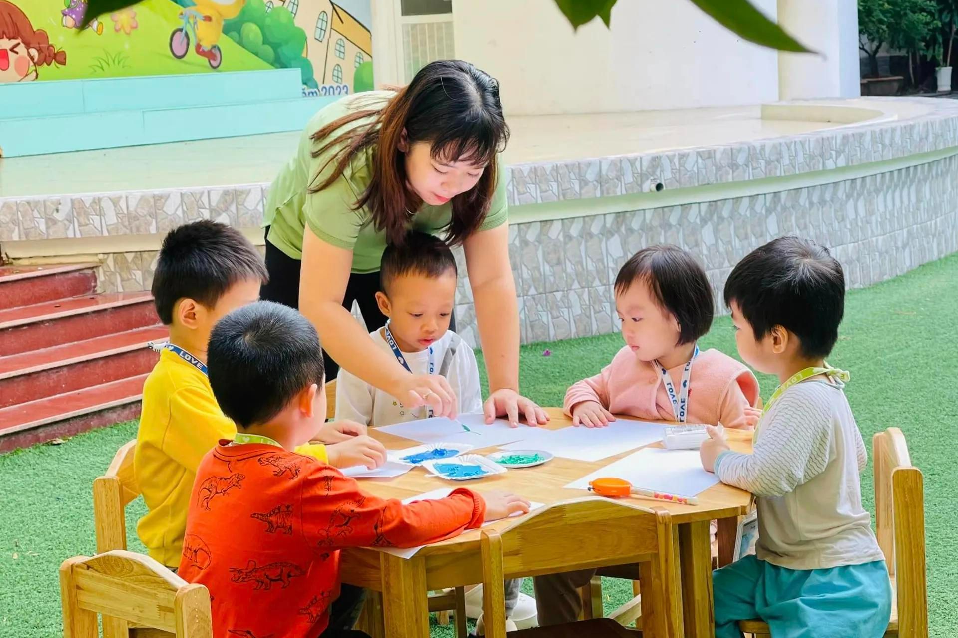 Phụ cấp ưu đãi giáo viên mầm non có thể lên đến 80%
