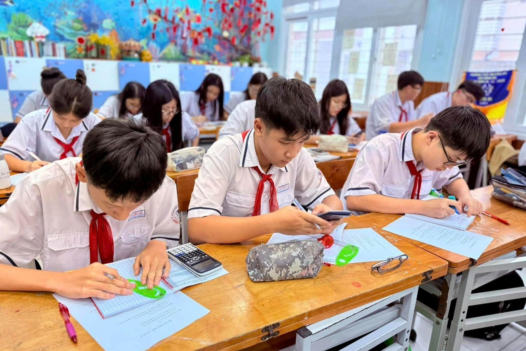 TP HCM công bố tỷ lệ chọi lớp 10