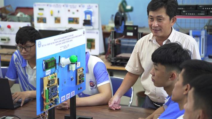 Xây dựng chính sách mới giúp học sinh giảm học trái ngành, sai nghề