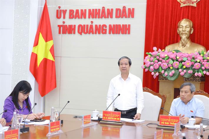 "Học thêm không đem lại nhiều giá trị trong việc phát triển người học"