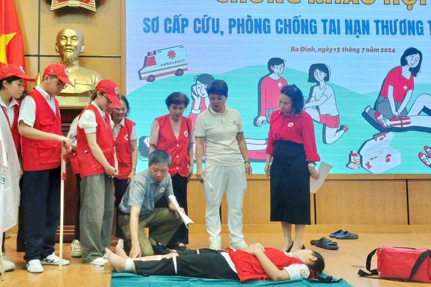 Đẩy lùi tai nạn thương tích rình rập trẻ em trong dịp hè