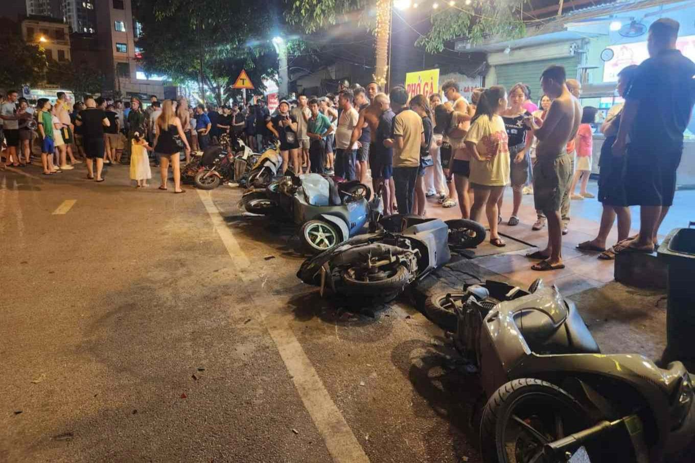 Đình chỉ công tác cán bộ công an Bắc Ninh say rượu gây tai nạn giao thông liên hoàn