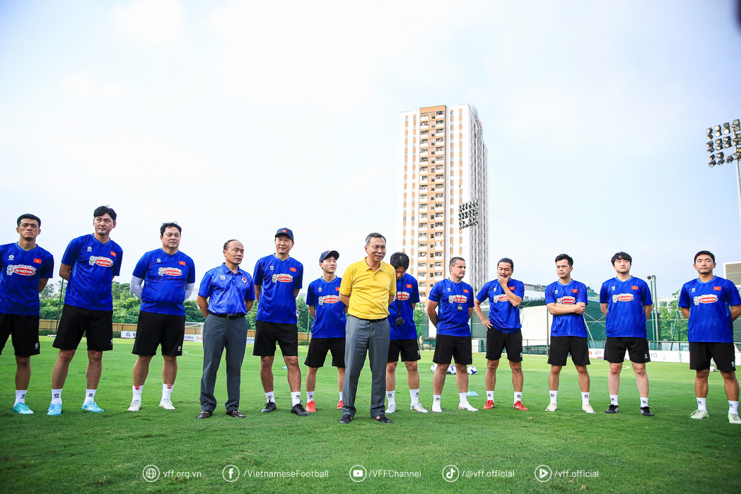 Nhập tịch cầu thủ không phải cứ muốn là được