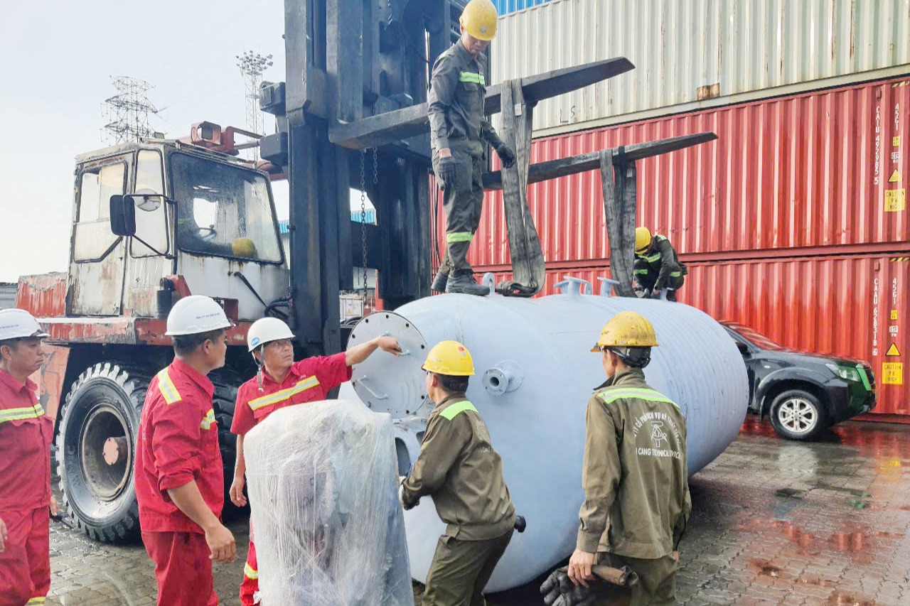 Hải quan triệt phá vụ buôn lậu, vận chuyển trái phép ma túy lớn