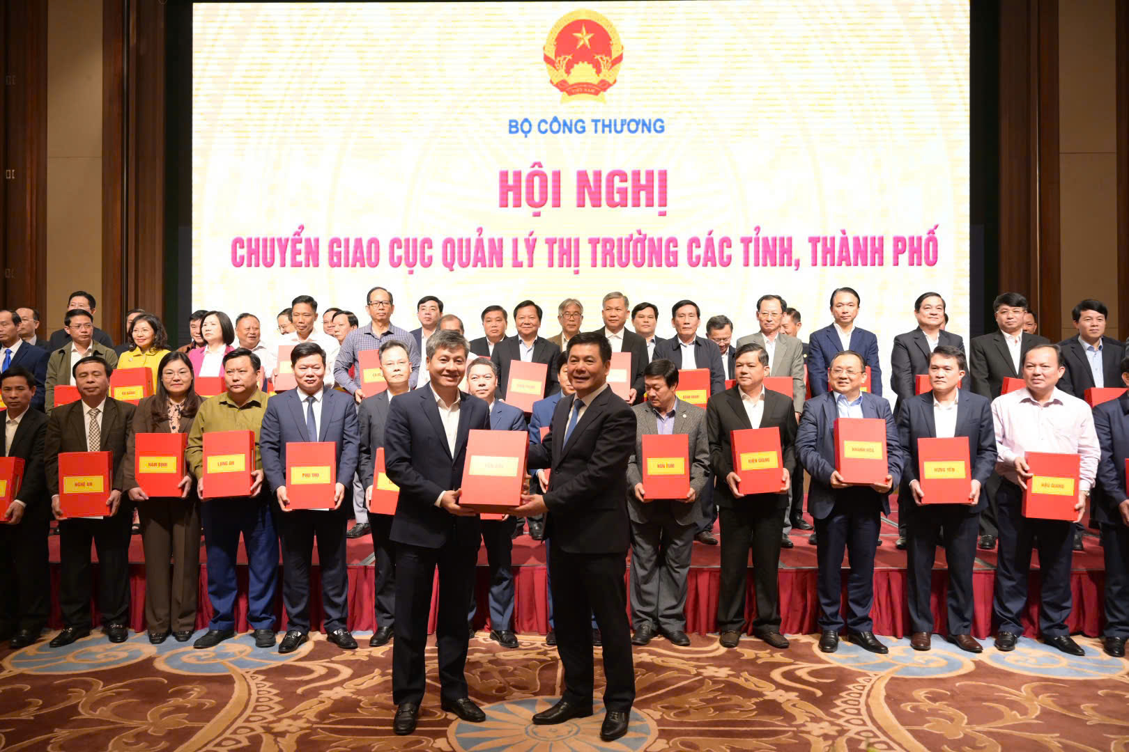 Thay đổi mô hình lực lượng quản lý thị trường cần tránh cát cứ địa bàn