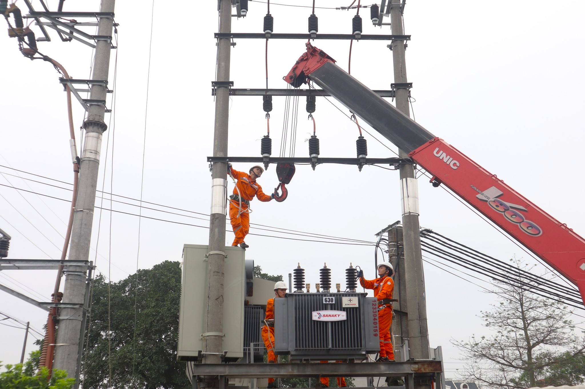 EVNHANOI quyết liệt triển khai nhiều dự án điện