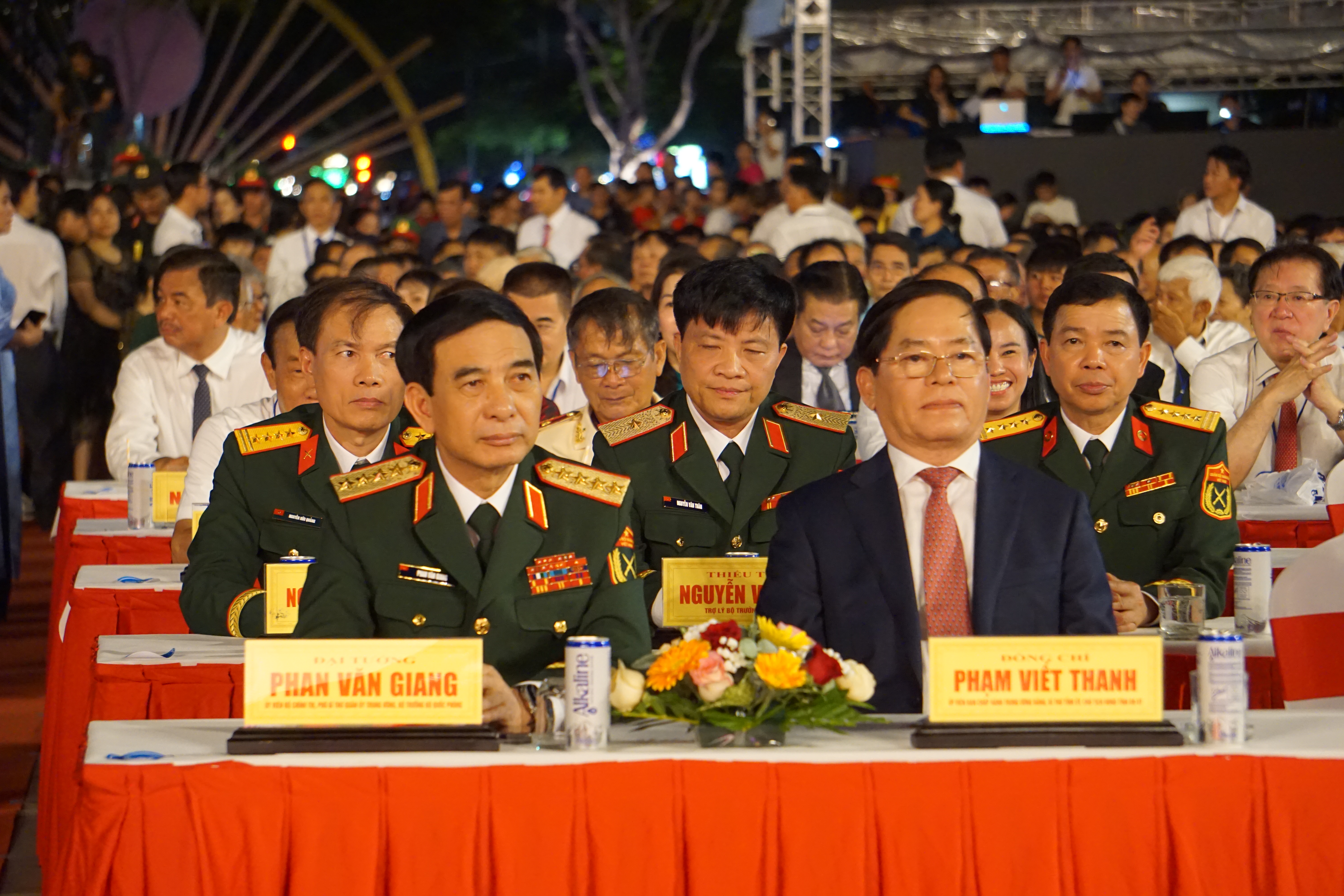 Đại tướng Phan Văn Giang phát biểu tại Lễ kỷ niệm 50 năm Ngày Giải phóng tỉnh Bà Rịa – Vũng Tàu
