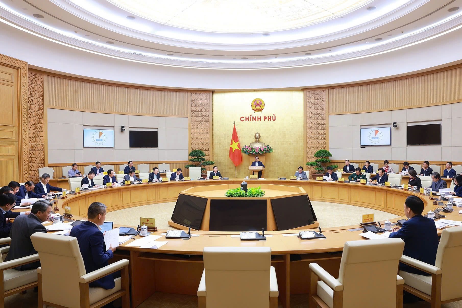 Thủ tướng Chính phủ Phạm Minh Chính: 'Đầu tư cho thể chế là đầu tư cho phát triển'