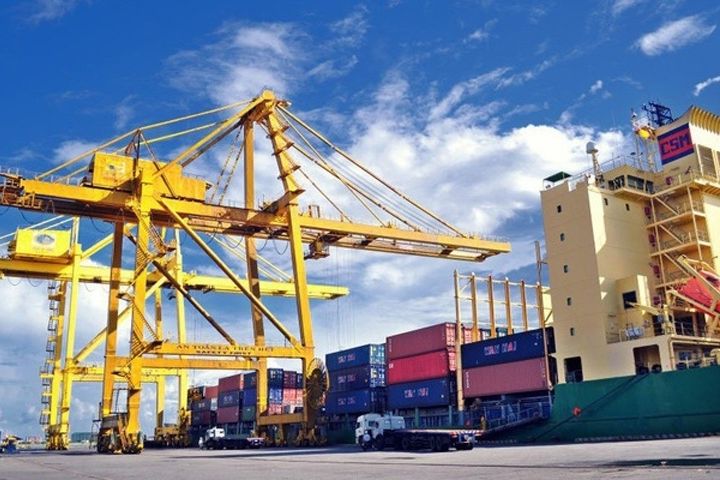 Xuất nhập khẩu tăng mạnh, thặng dư thương mại đạt 1,27 tỷ USD