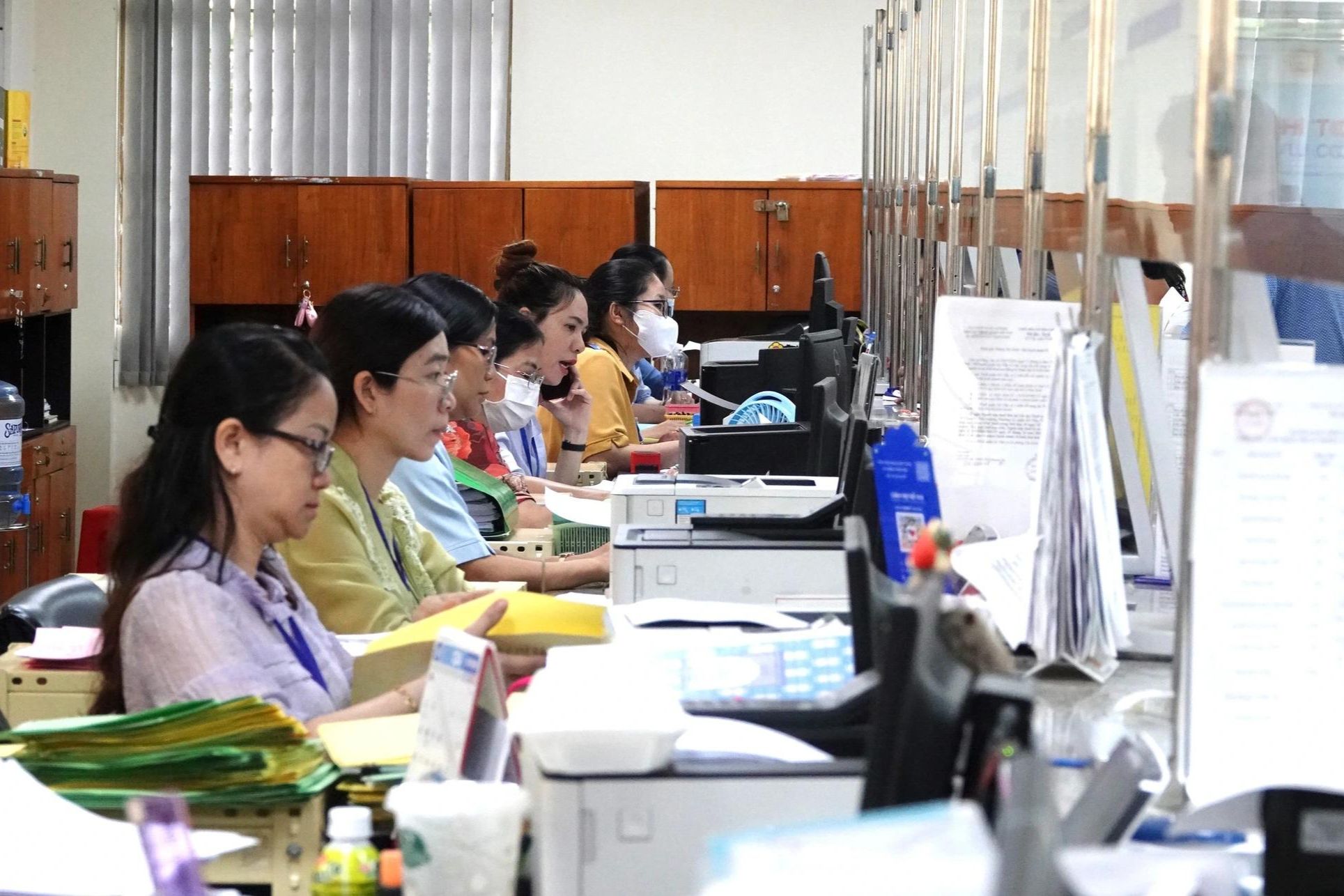 Thủ tướng yêu cầu đảm bảo chi trả chế độ cho cán bộ, công chức khi sắp xếp bộ máy