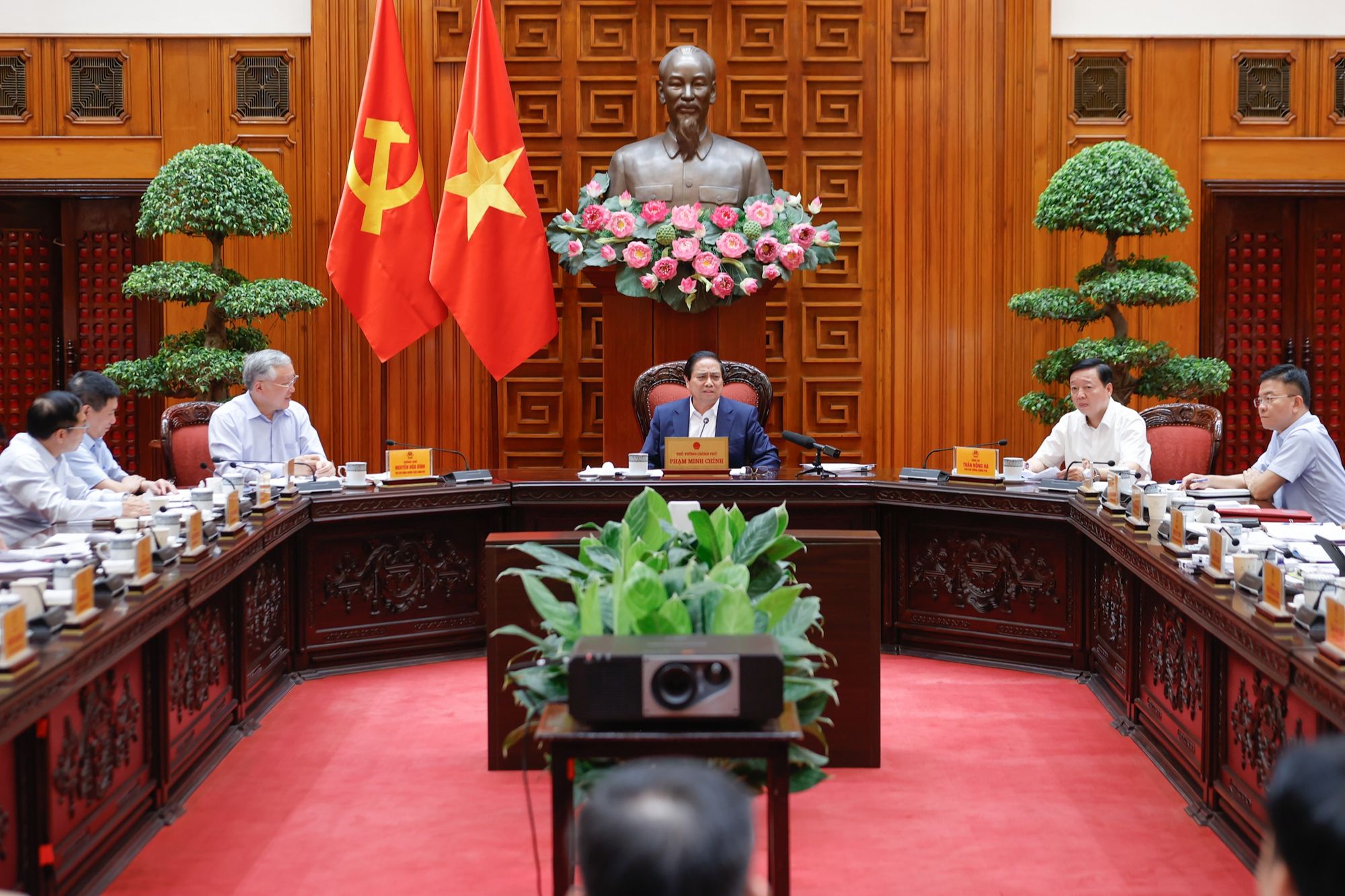 'Địa phương quyết, địa phương làm, địa phương chịu trách nhiệm'