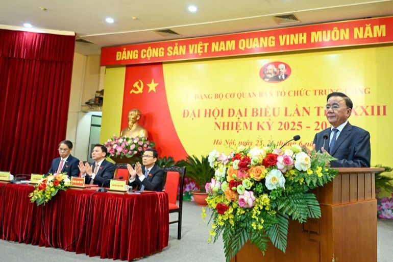 Bố trí cán bộ tương xứng với yêu cầu phát triển của đất nước trong giai đoạn mới