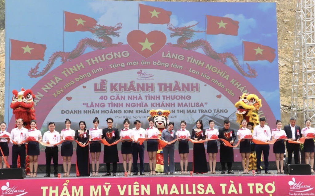 Khánh thành 40 căn nhà 'Làng tình nghĩa Khánh Mailisa' tại Cao Bằng